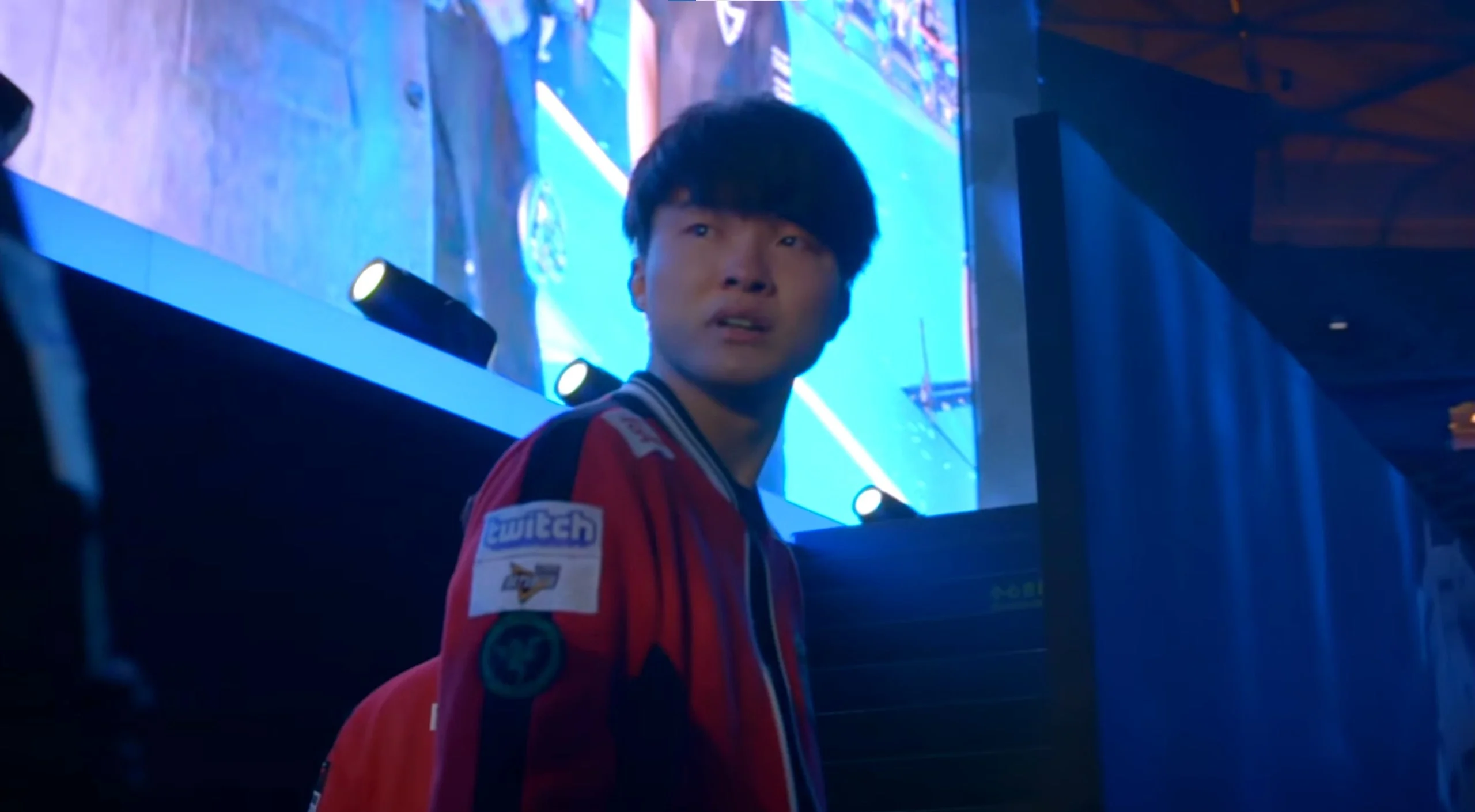 包含Faker重返赛场，出色发挥首场状态出色，西班牙队观众沸腾！引发球迷热议的词条-九游登录入口