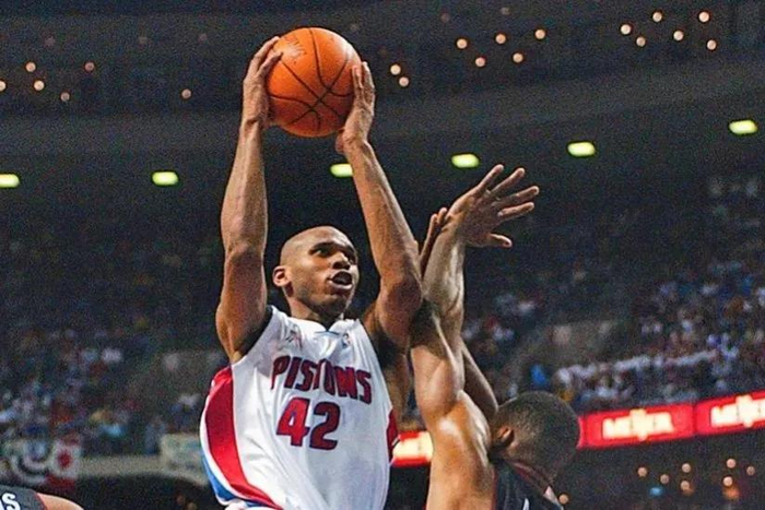 关于欧篮联赛程吃紧；底特律活塞窗口期再遭质疑；赛场秩序良好；球探报告显示潜力的信息-九游娱乐APP